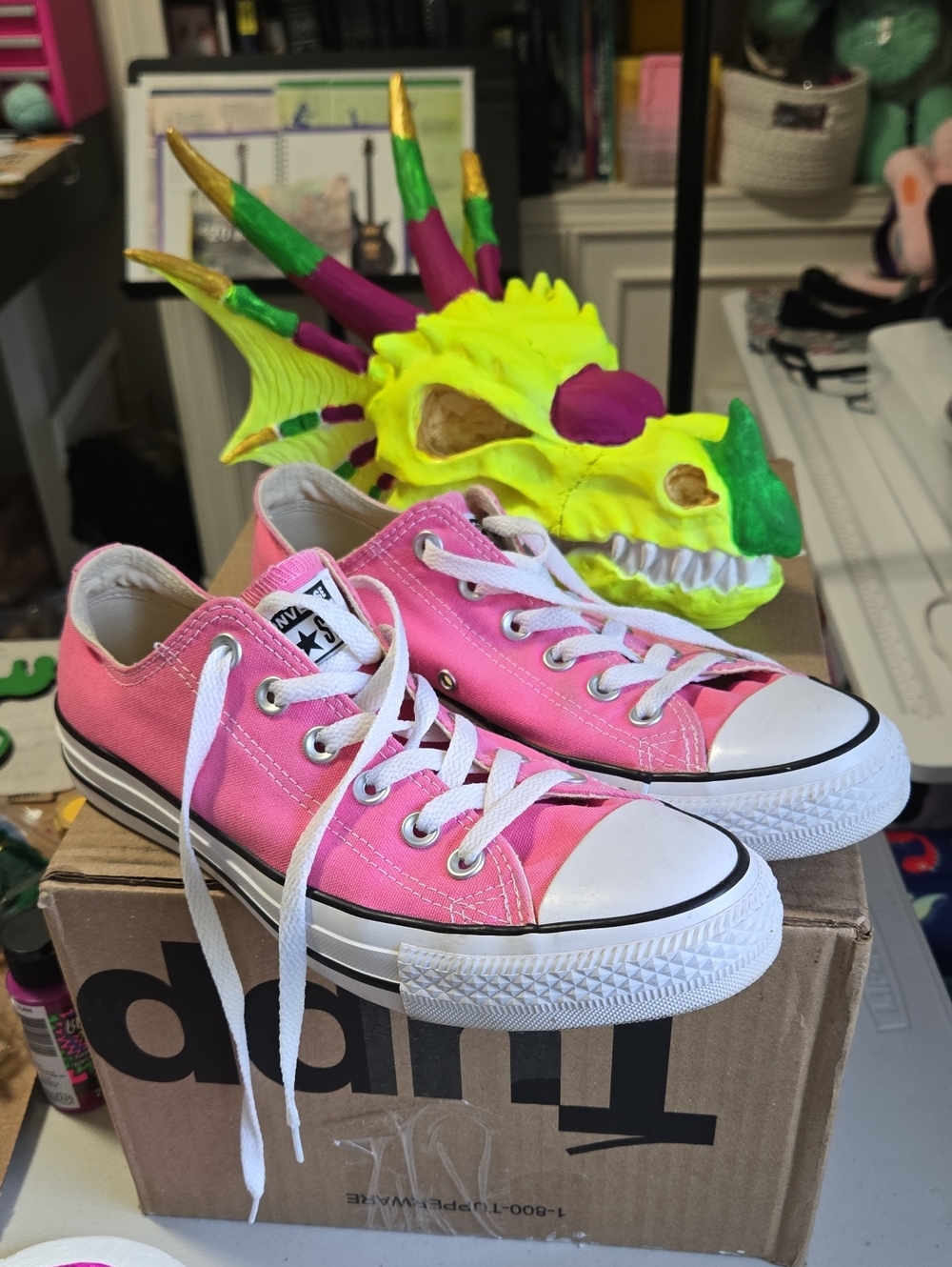 Classic Low-Top Unisex Canvas Sneakers in Pink